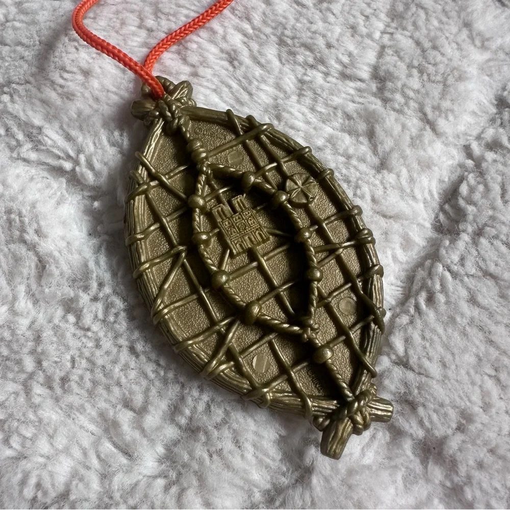 Vintage Disney | Plastic Dreamcatcher Medallion Necklace for girls